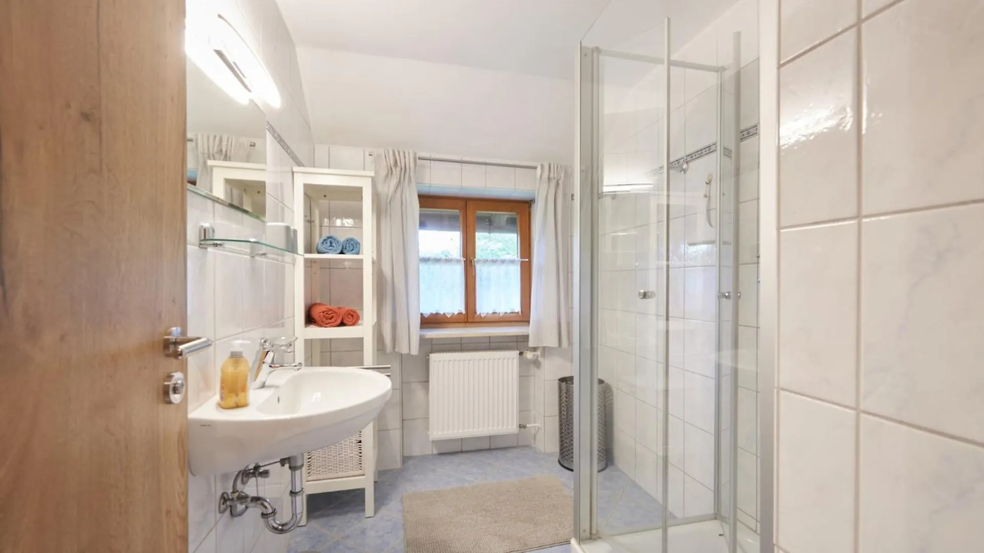Gaestehaus Hoefler Bayerisch Gmain Apartmán